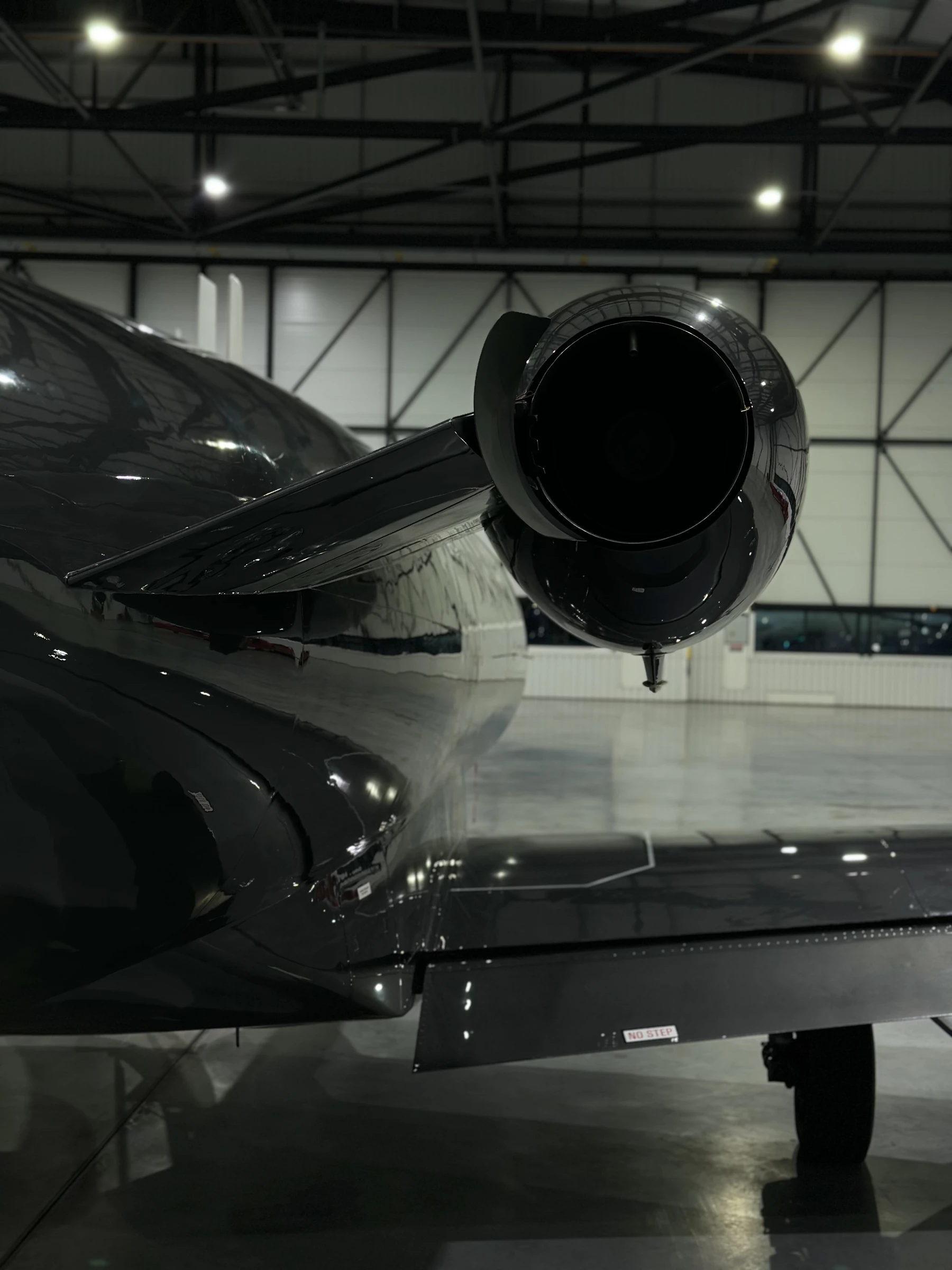 Exterior aircraft cleaning on heavy jet